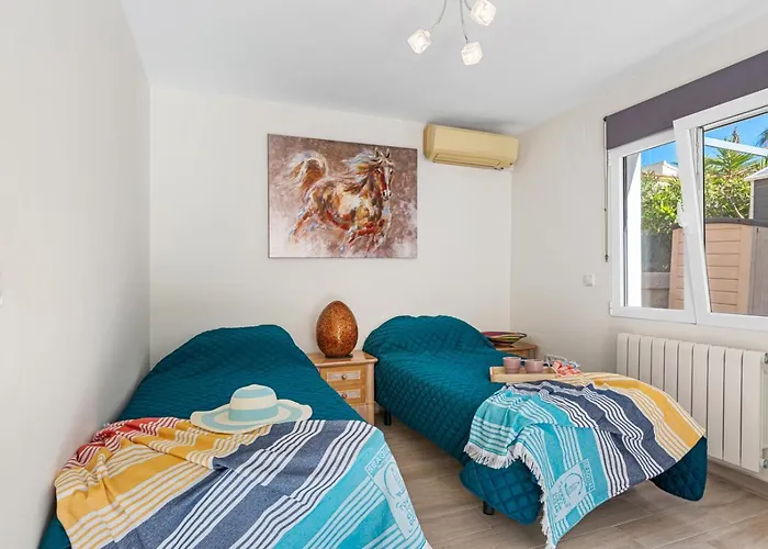 Campanilla - Plusholidays * Ifach